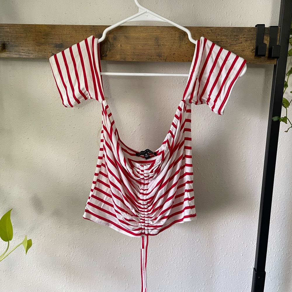 NWOT Kendall&Kylie crop top